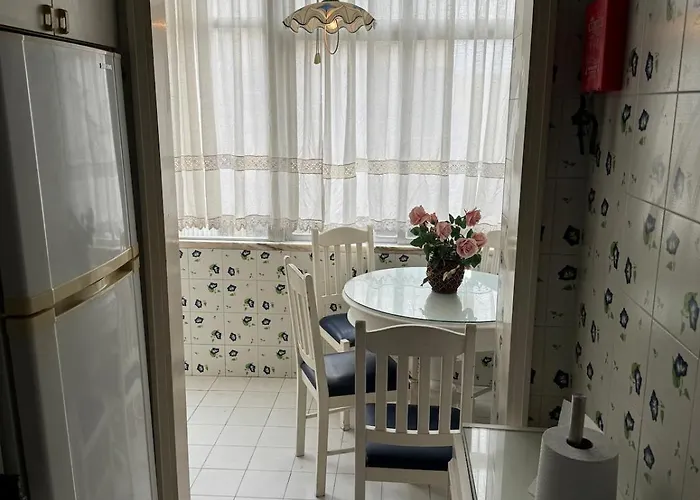 Apartment Front At Carvalhido *