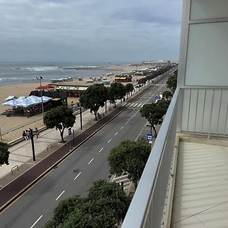 Front At Carvalhido Apartament